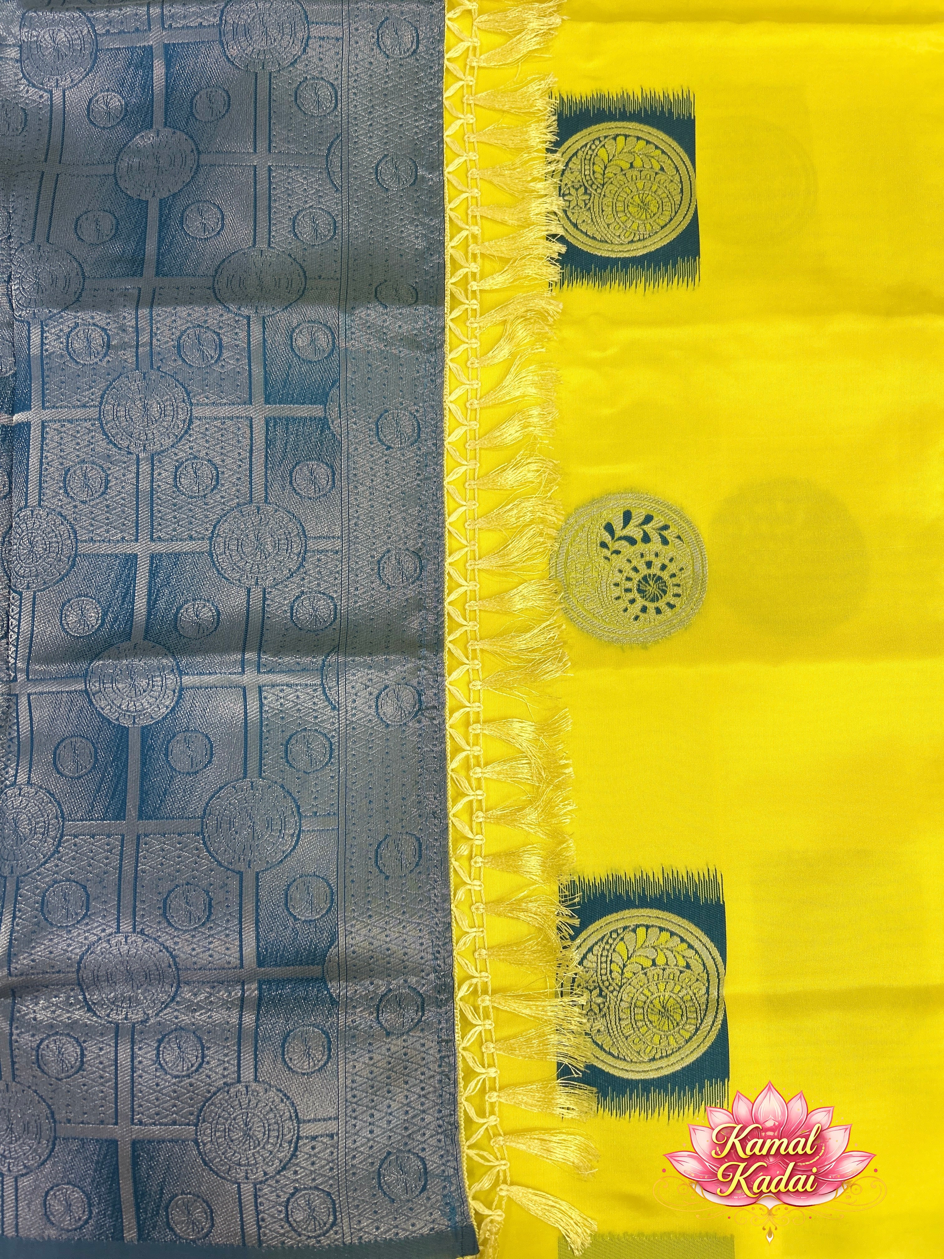 Latkan Silk With Rich Pallu