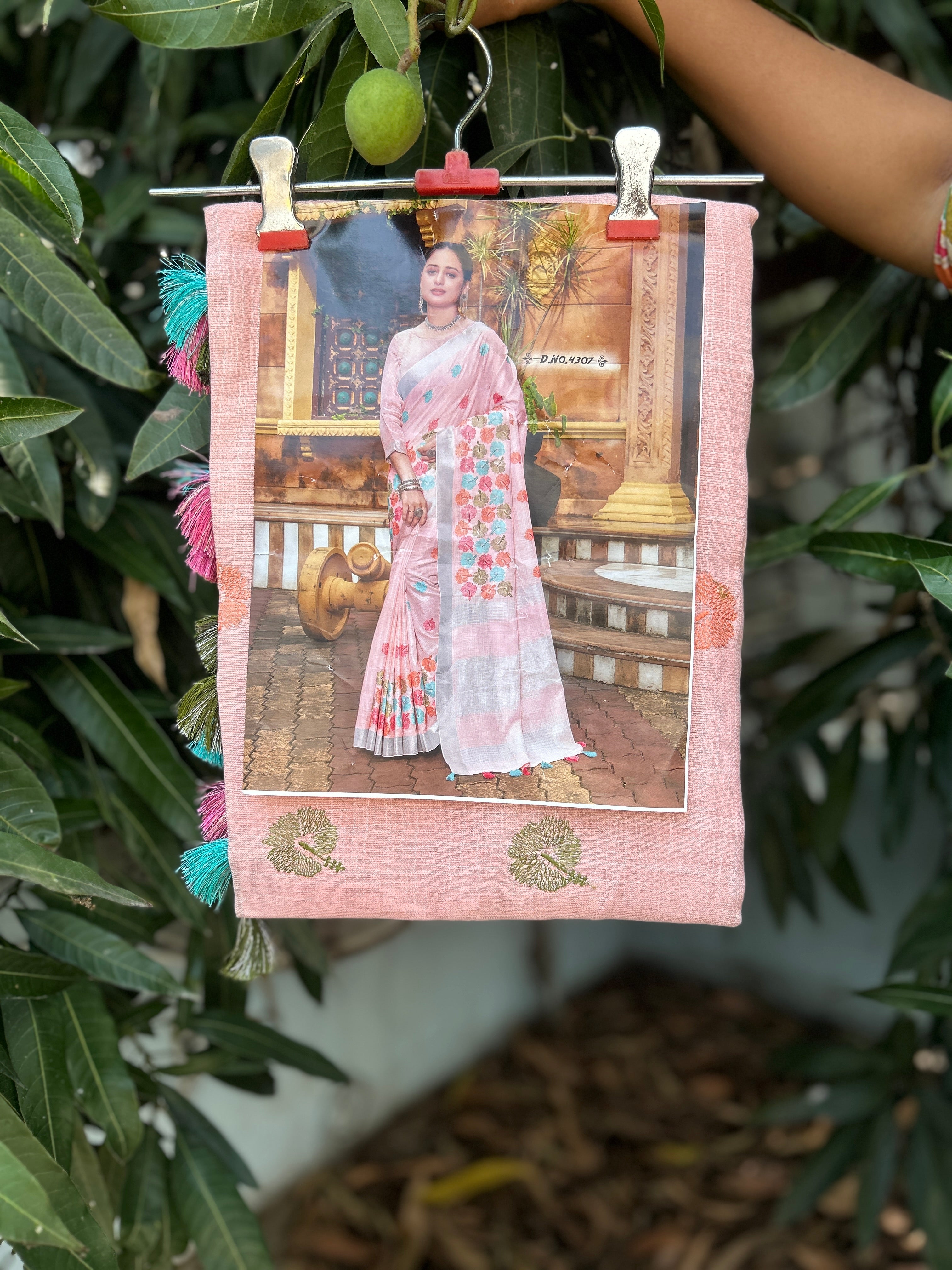 Linen Saree With Embroidery