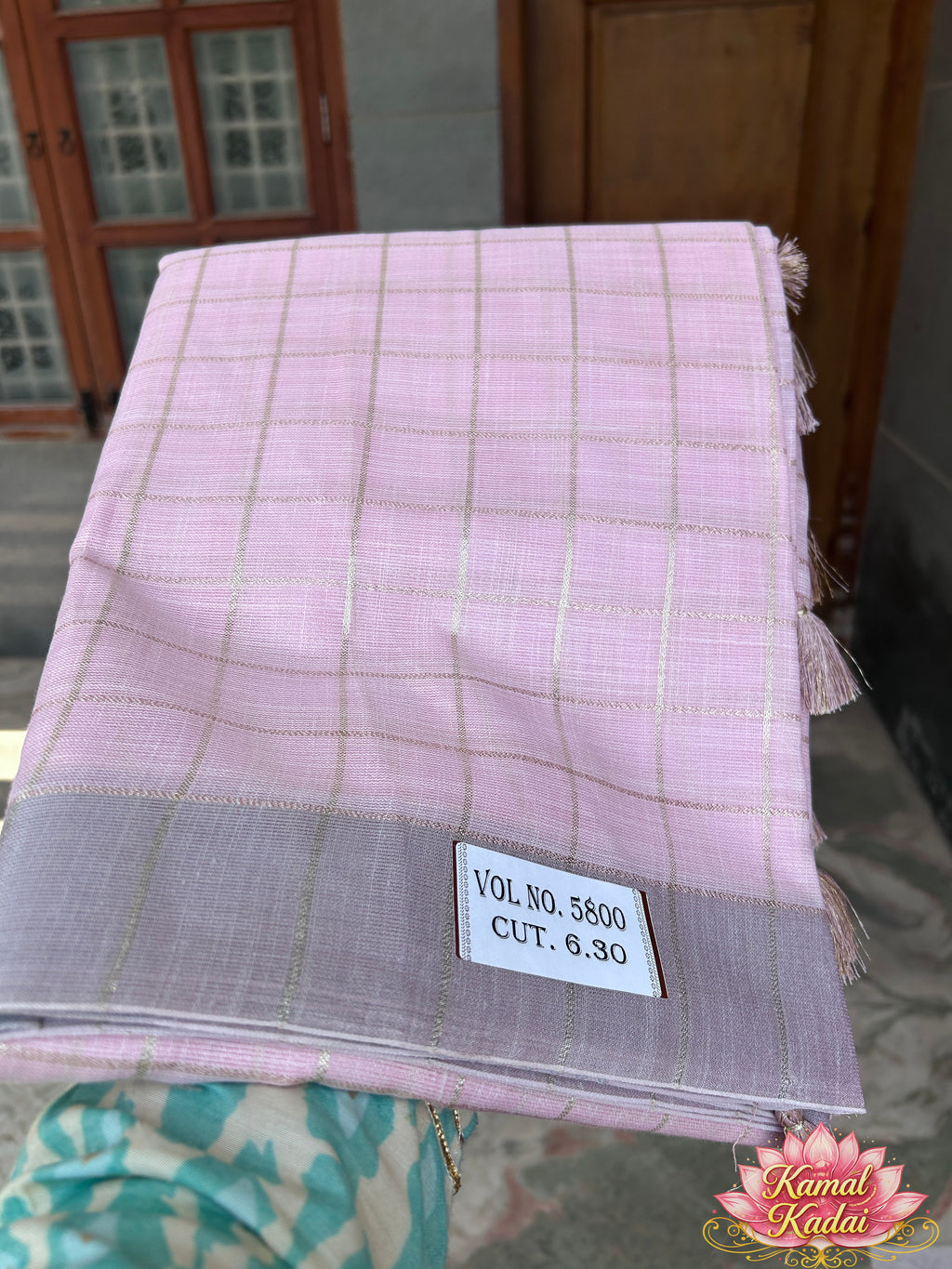 Checked tissue cotton  Saree