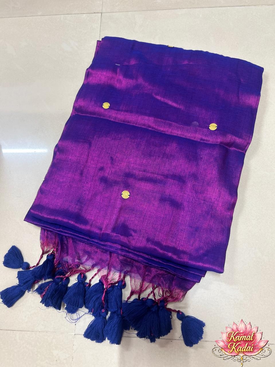 Insta-Trending Peacock Tissue saree