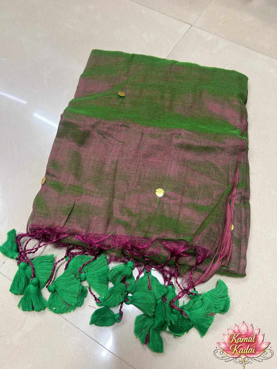 Insta-Trending Peacock Tissue saree