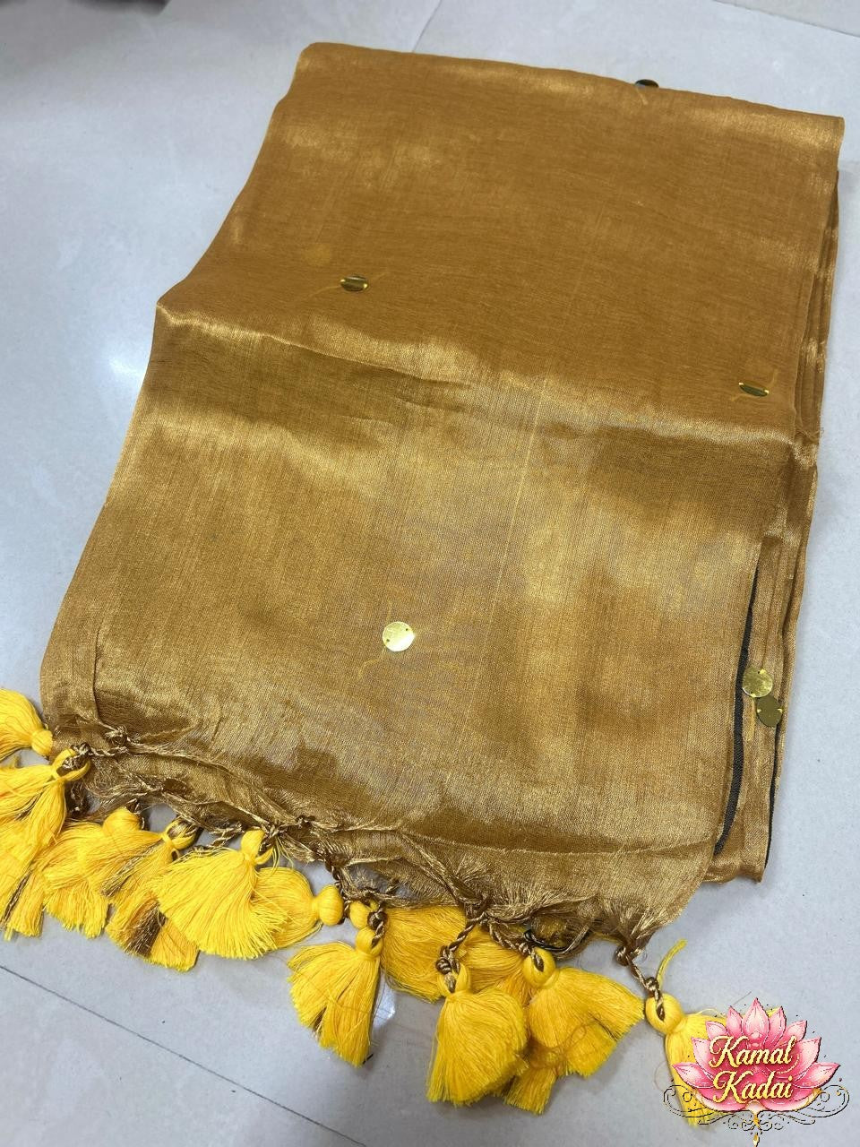 Insta-Trending Peacock Tissue saree
