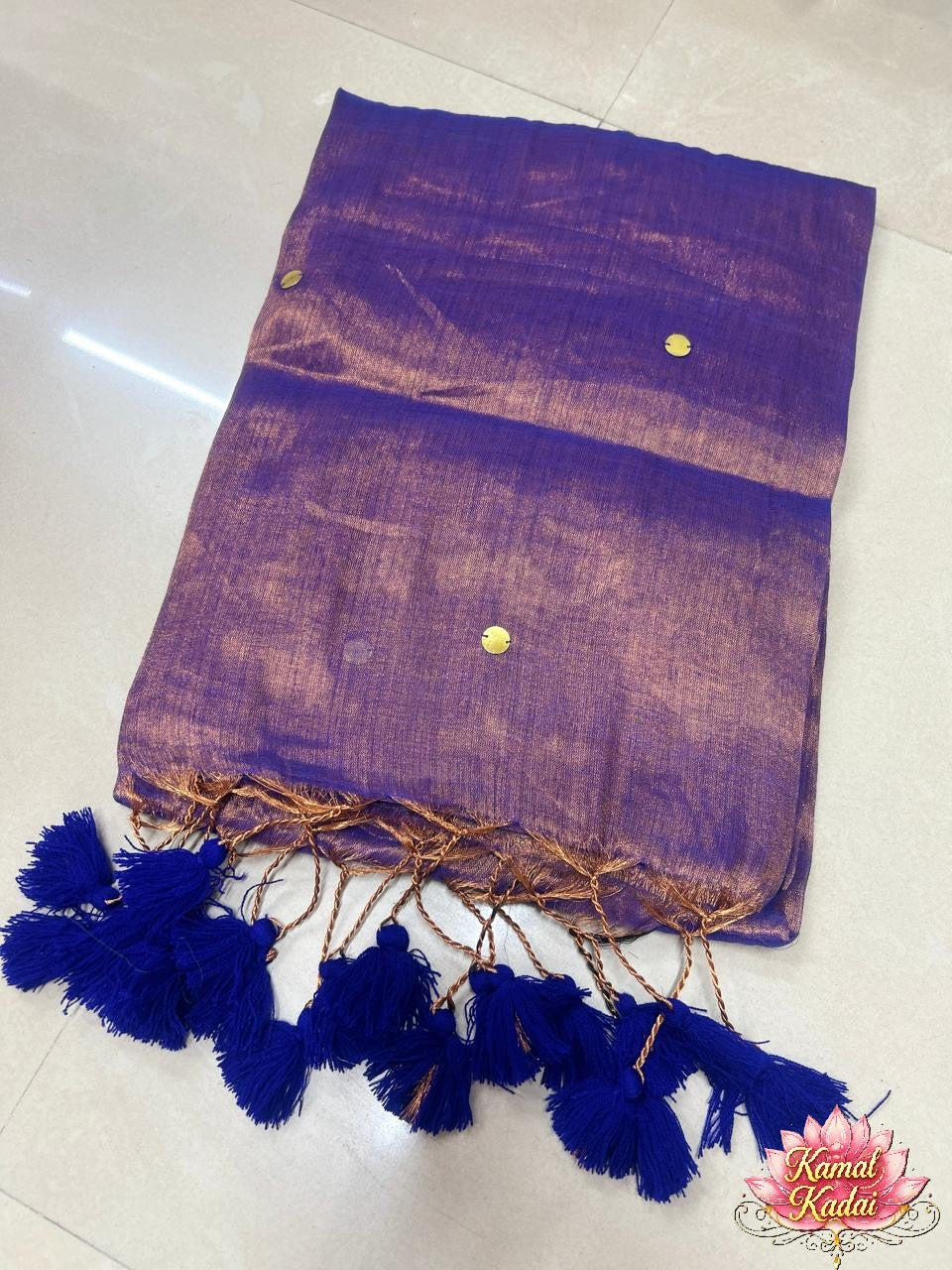 Insta-Trending Peacock Tissue saree