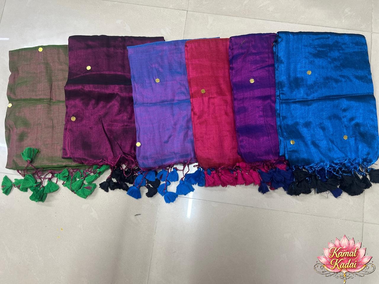 Insta-Trending Peacock Tissue saree