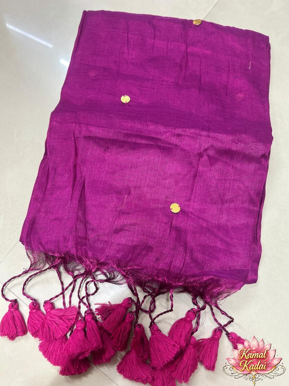 Insta-Trending Peacock Tissue saree